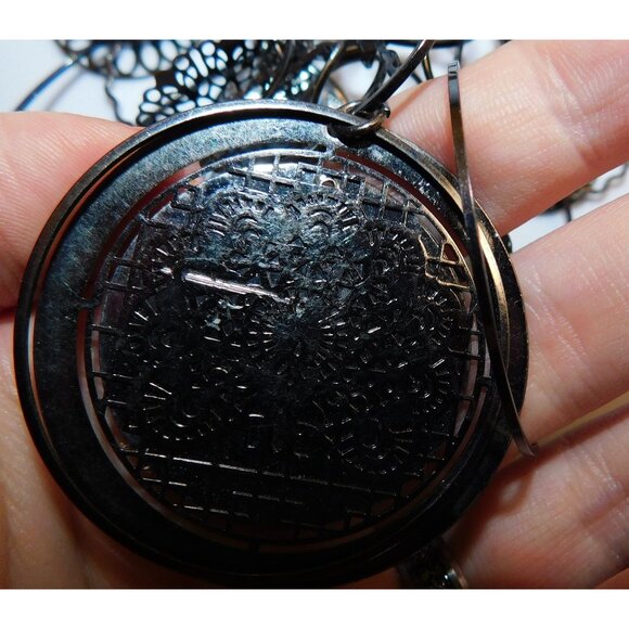 Abstract Floral Elephant Silver Tone Medallion Necklace - Picture 11 of 11